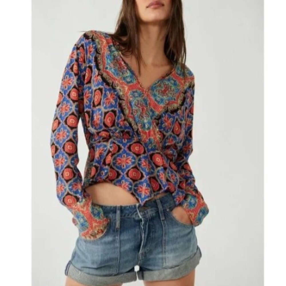 FREE PEOPLE Falling For You Top / Blue Combo Size M